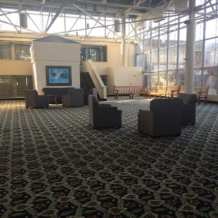 Days Inn By Wyndham Montgomery Near Aum Екстериор снимка